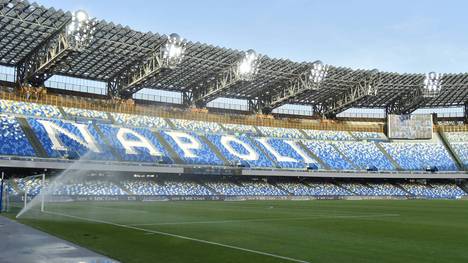 Der SSC Neapel feiert die Einweihung des Maradona-Stadions