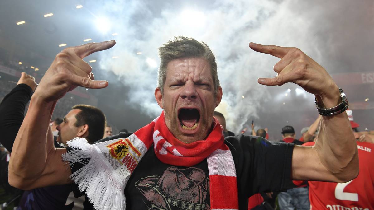 Auf dem Feld herrscht derweil die totale Ekstase