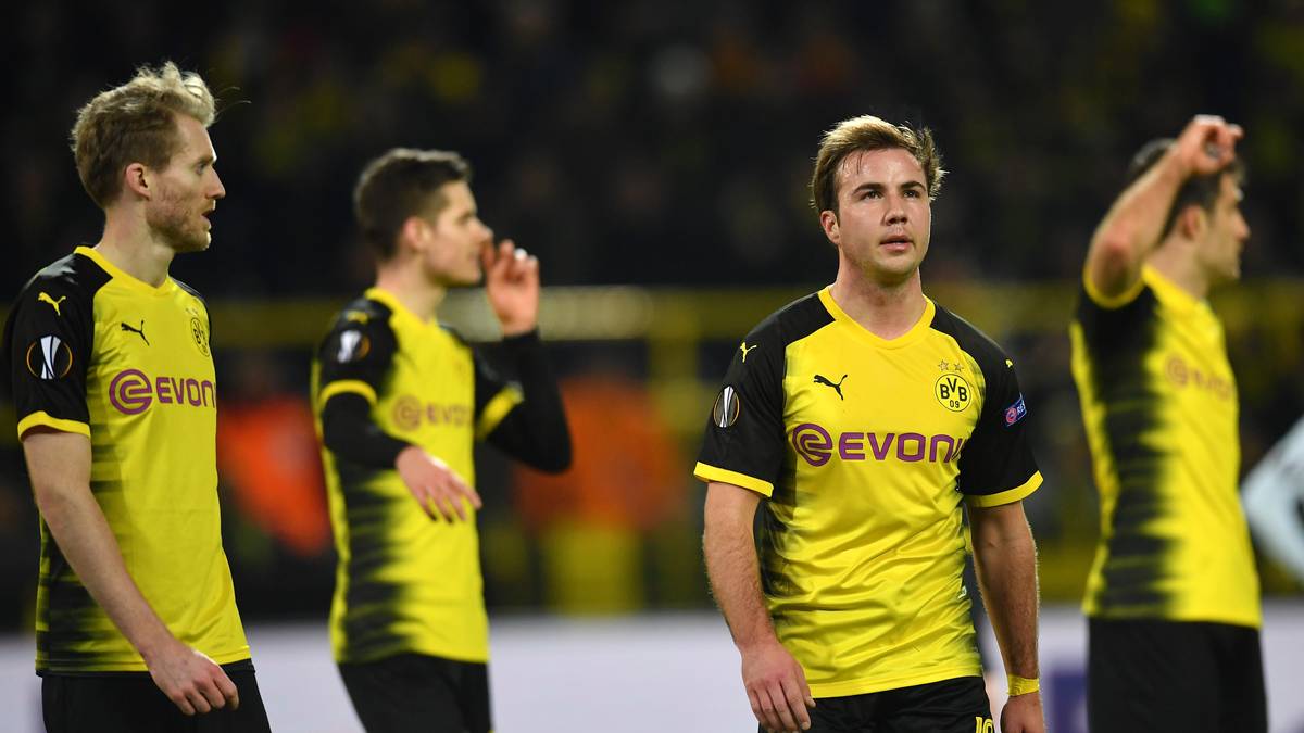 Dann ist Halbzeit. Mit einem 0:0 geht es in die Kabine. Nicht ganz das Zwischenergebnis, dass sich die BVB-Spieler um Mario Götze vorgestellt haben