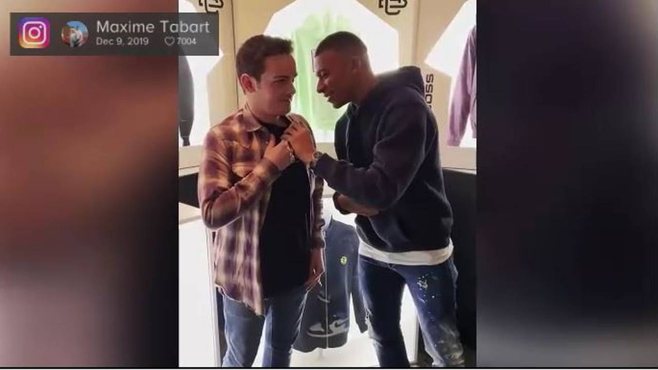 Wie verzaubert! Magier lässt Kylian Mbappé und Neymar staunen