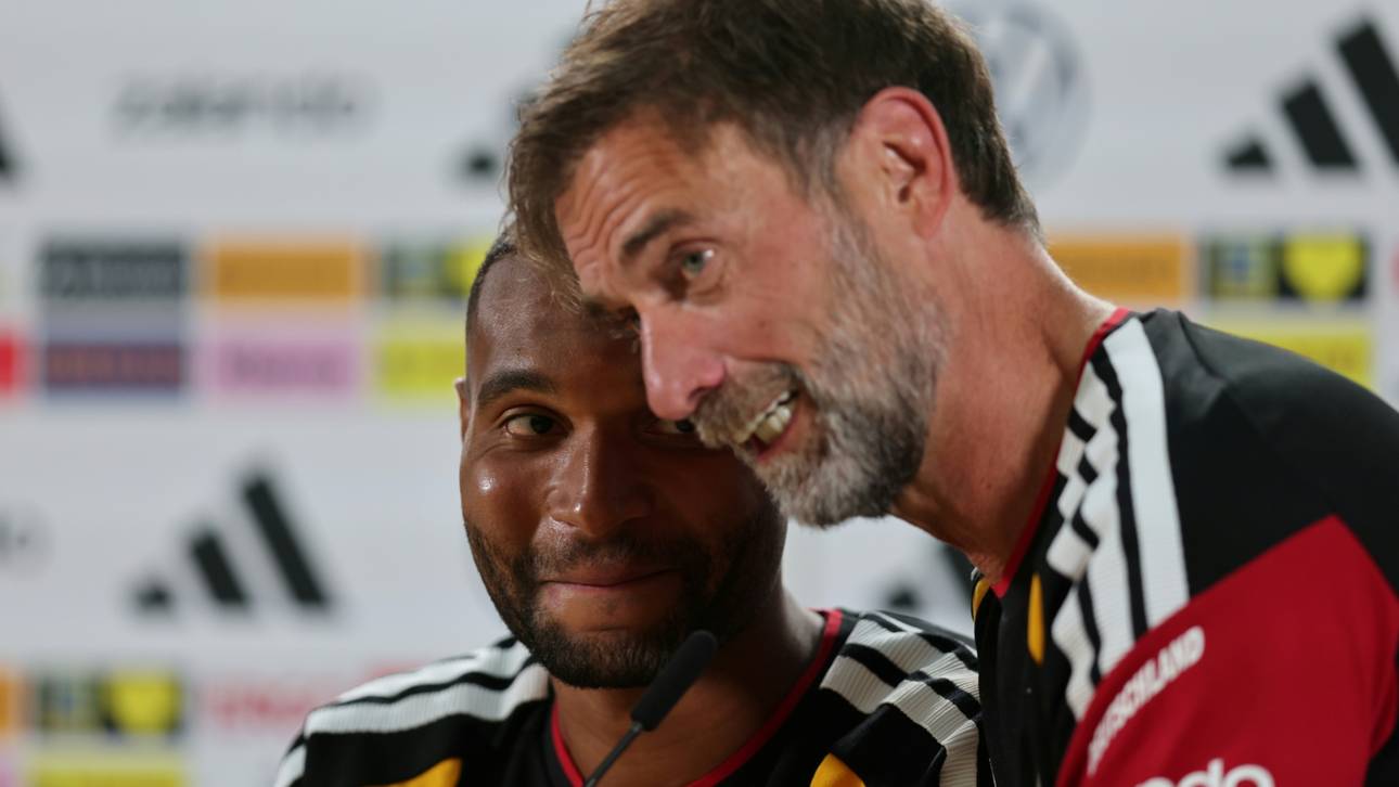 DFB-Humor mit Geheimratsecken und Schweineohren