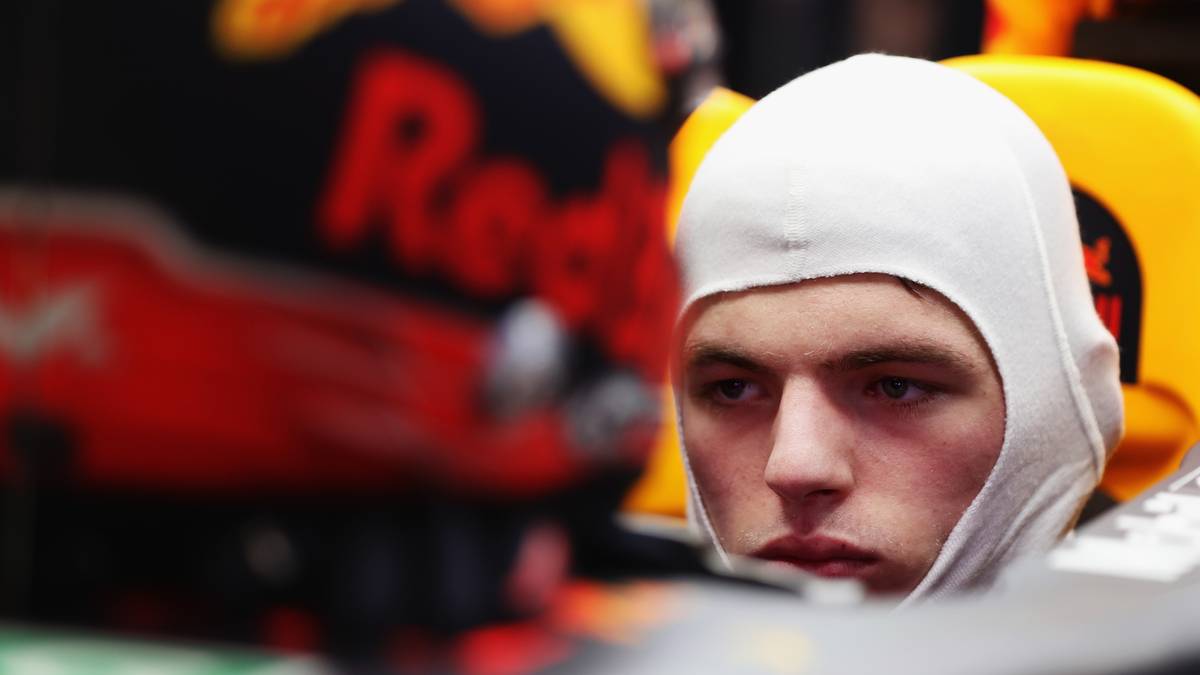 Auch bei Red-Bull-Pilot Max Verstappen läuft es nicht rund. Zwar landete der 19-Jährige am Vormittag auf Rang zwei, blieb jedoch abgeschlagen hinter Raikkönen zurück. Insgesamt ist Ferrari die große Überraschung in Barcelona