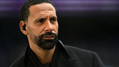 Rio Ferdinand griff im Flieger kurzer Hand zum Mikrofon