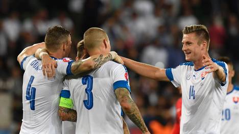 DIe Slowaken feierten das Remis gegen England wie einen Sieg