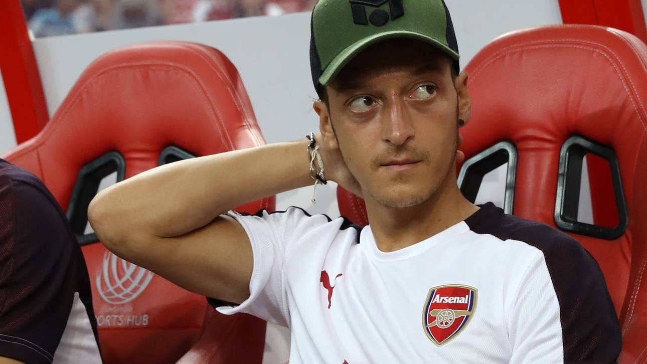 Rassismus: Naki nimmt Özil in Pflicht