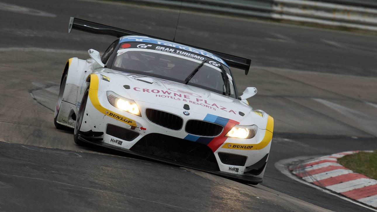 Souveräner Dreifachsieg für BMW