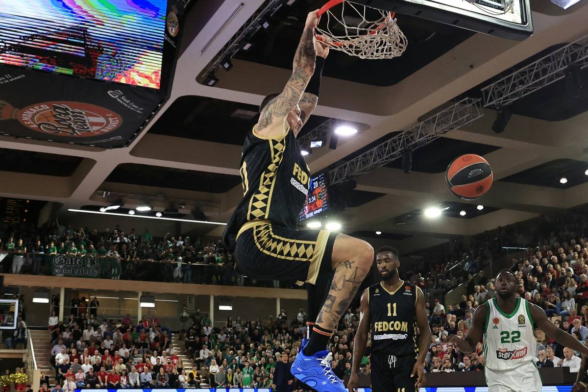 Theis dem Halbfinale ganz nah