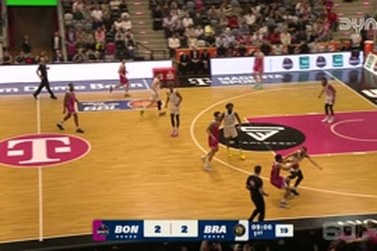 Telekom Baskets Bonn - Basketball Löwen Braunschweig