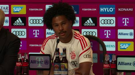 Bei der Pressekonferenz zu seiner Vertragsverlängerung erklärt Serge Gnabry, dass Joshua Kimmich eine wichtige Rolle bei seiner Entscheidung gespielt habe. Nun wollen sie gemeinsam Großes erreichen.