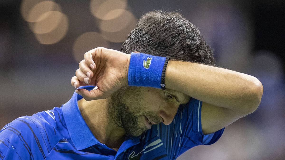 Novak Djokovic wird bei den US Open disqualifiziert