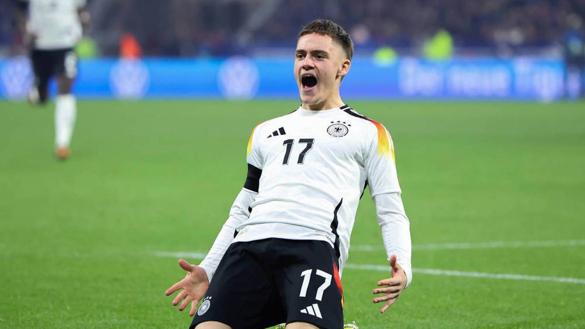 FLORIAN WIRTZ (Bayer Leverkusen/21 Jahre/16 Länderspiele)