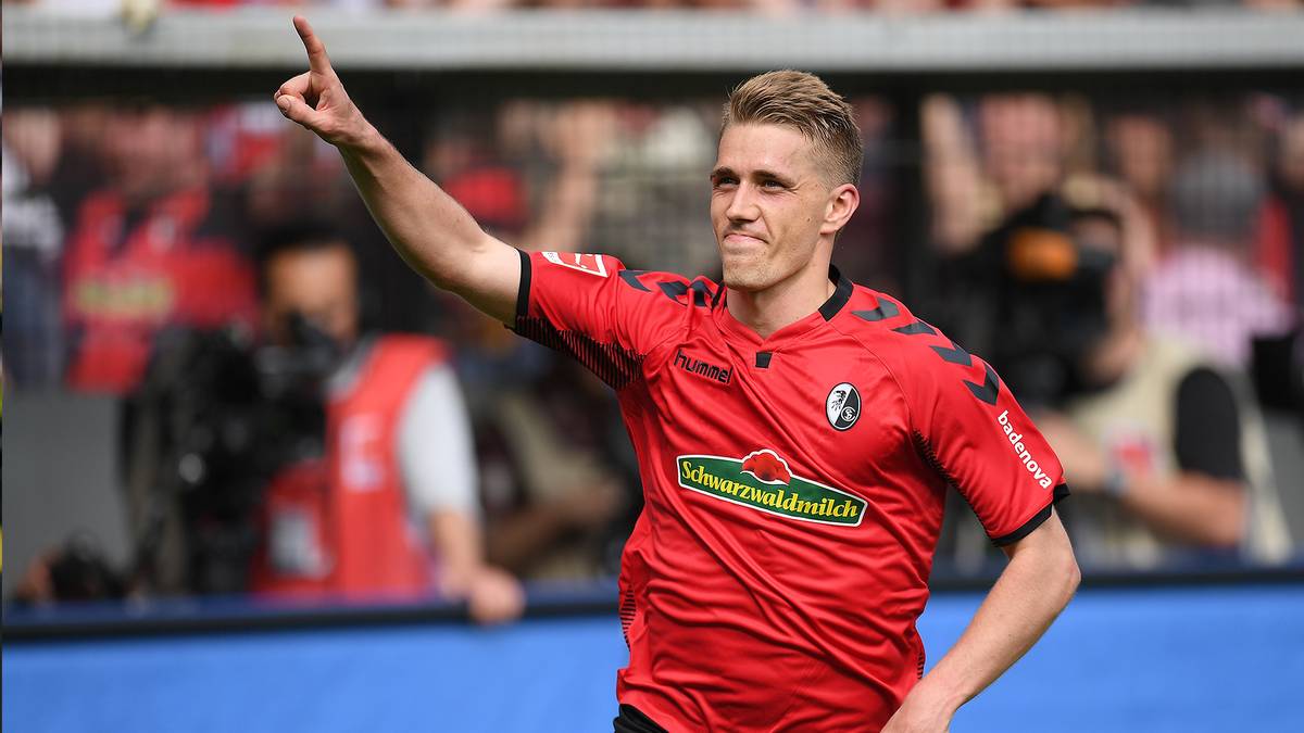 Der Ex-Bremer entwickelt sich prächtig in Freiburg (zweiter Platz der Torschützen-Liste) - das bestätigt die TOTS-Nominierung. Reicht es auch für die Aufstellung?