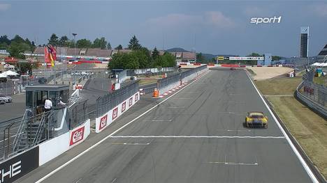 Tim Reiter feiert wie am Vortag einen Start-Ziel-Sieg im Audi Sport Seyffarth R8 LMS Cup und schließt ein perfektes Wochenende am Nürburgring erfolgreich ab. Patrick Schneider sichert sich im Sonntagsrennen Rang 2. 