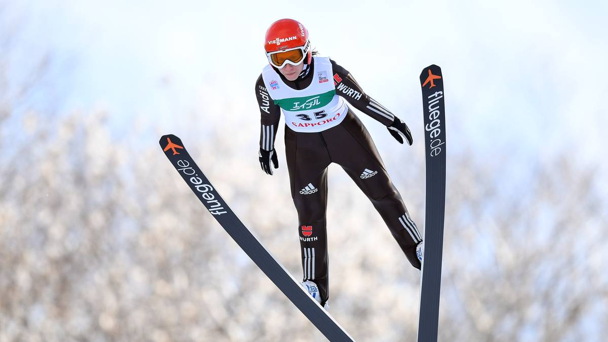 SKISPRINGEN - RAMONA STRAUB (SC Langenordnach): Außenseiterchancen