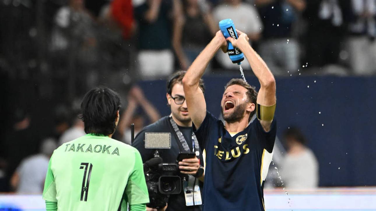 Geburtstagskind Müller mit Dreierpack