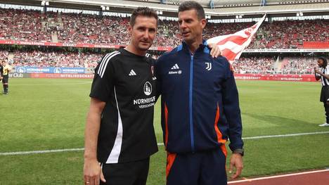 Miroslav Klose (l.) mit Thiago Motta