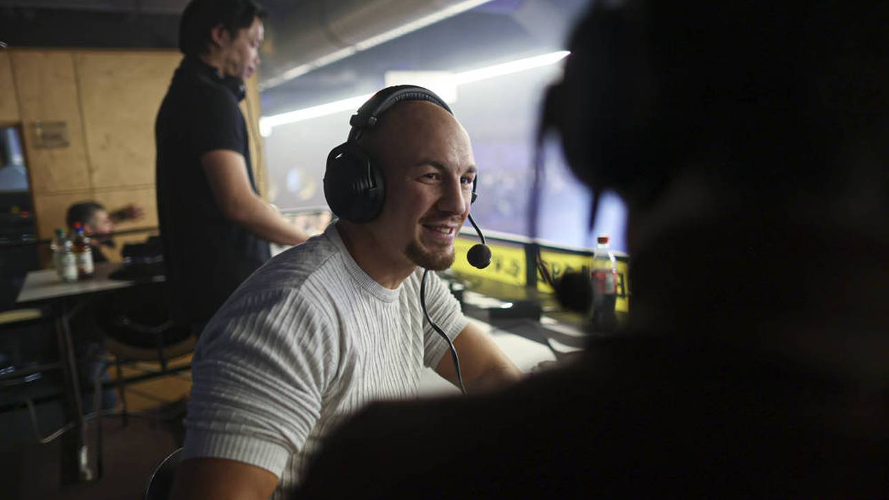 Ex-Ringer Frank Stäbler - hier beim Kommentieren der deutschen Mannschaftsmeisterschaften - hält die Suspendierung des russischen Ringers Abdulraschid Sadulajew für folgerichtig. 