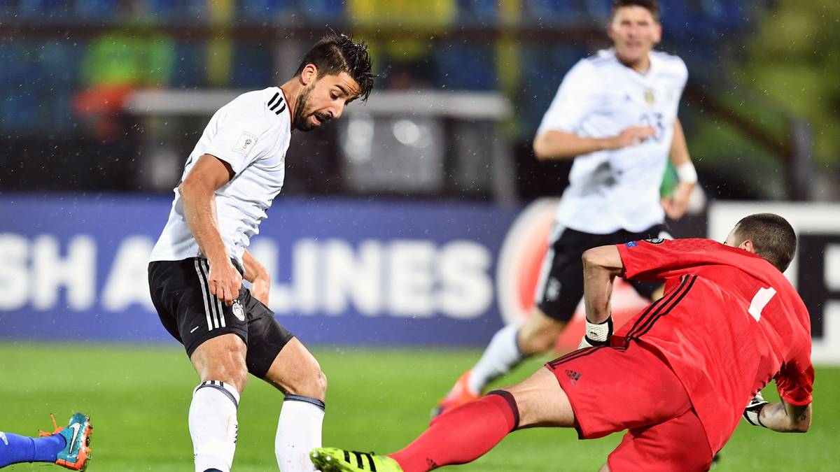 ... Khedira trifft ...