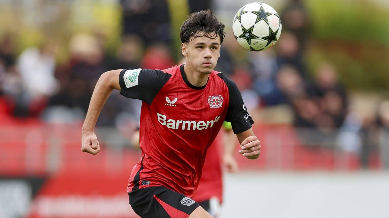 Bayer gibt Talent neuen Vertrag