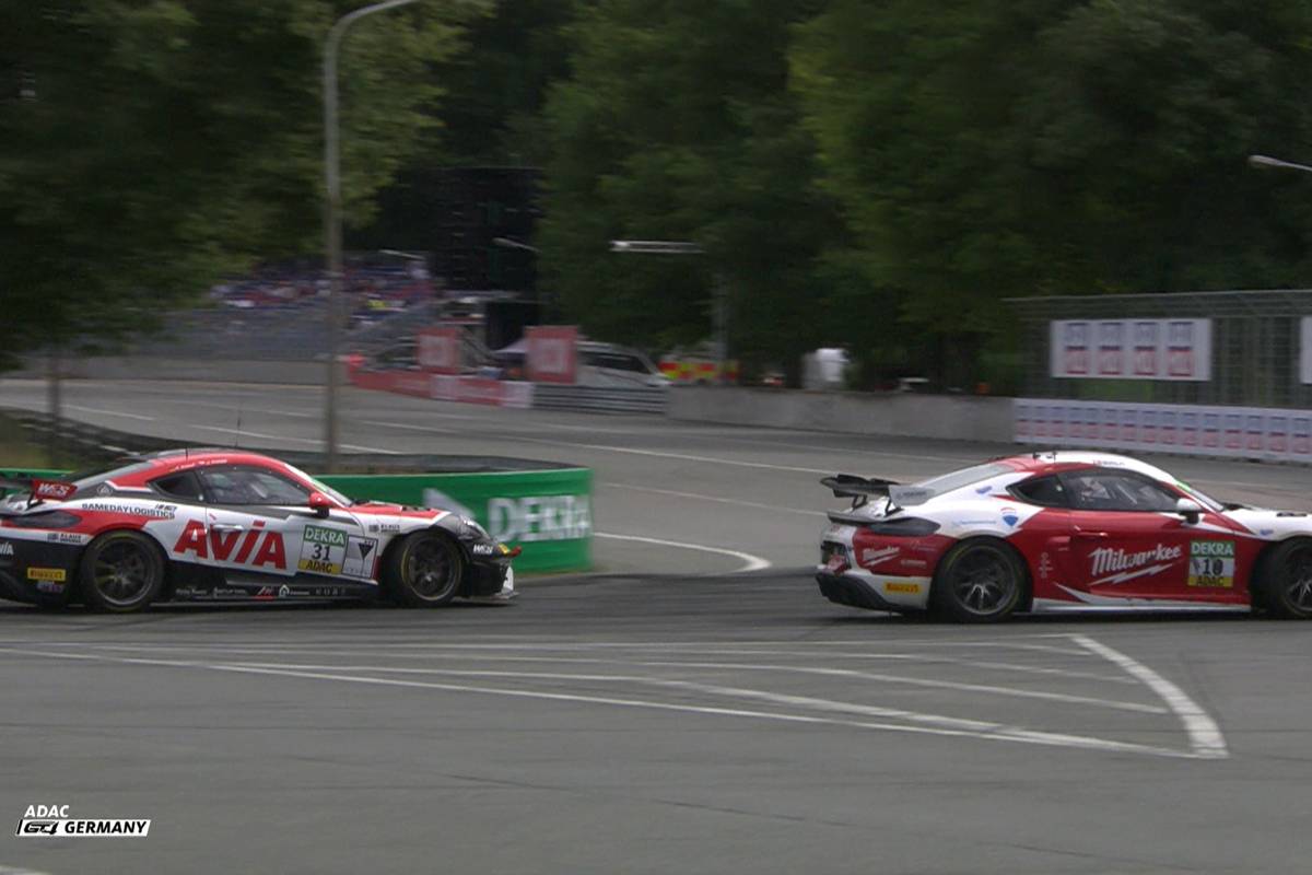 Beim zweiten Rennen am Norisring in der ADAC GT4 entscheidet ein Verbremser das Rennen. 