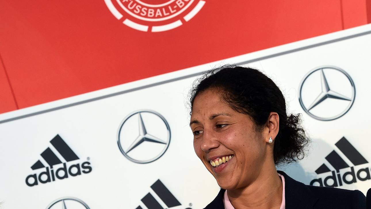 Jones stellt Trainerstab nach WM vor