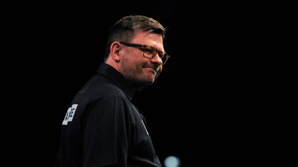 BIRMINGHAM, ENGLAND - APRIL 25: James Wade of England reacts following his match against Michael van Gerwen of the Netherlands during the 2019 Unibet Premier League Darts at Arena Birmingham on April 25, 2019 in Birmingham, England. (Photo by Alex Burstow/Getty Images)