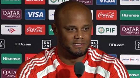 Bayerns Trainer Vincent Kompany wird vor dem ersten Spiel bei der Klub-WM gegen Auckland City auf die Personalie Leroy Sané angesprochen. Der Coach erklärt, wie er den Flügelflitzer bis zum 30. Juni einbinden will.