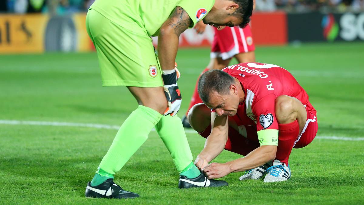 Die Jungs aus Gibraltar wittern die Sensation, da muss natürlich auch beim Keeper alles passen