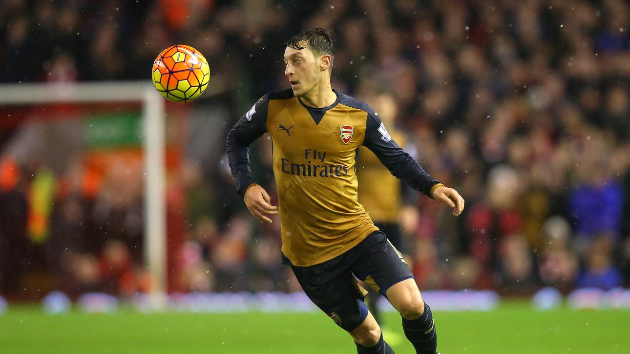 FC Arsenal mit Özil gegen Chelsea