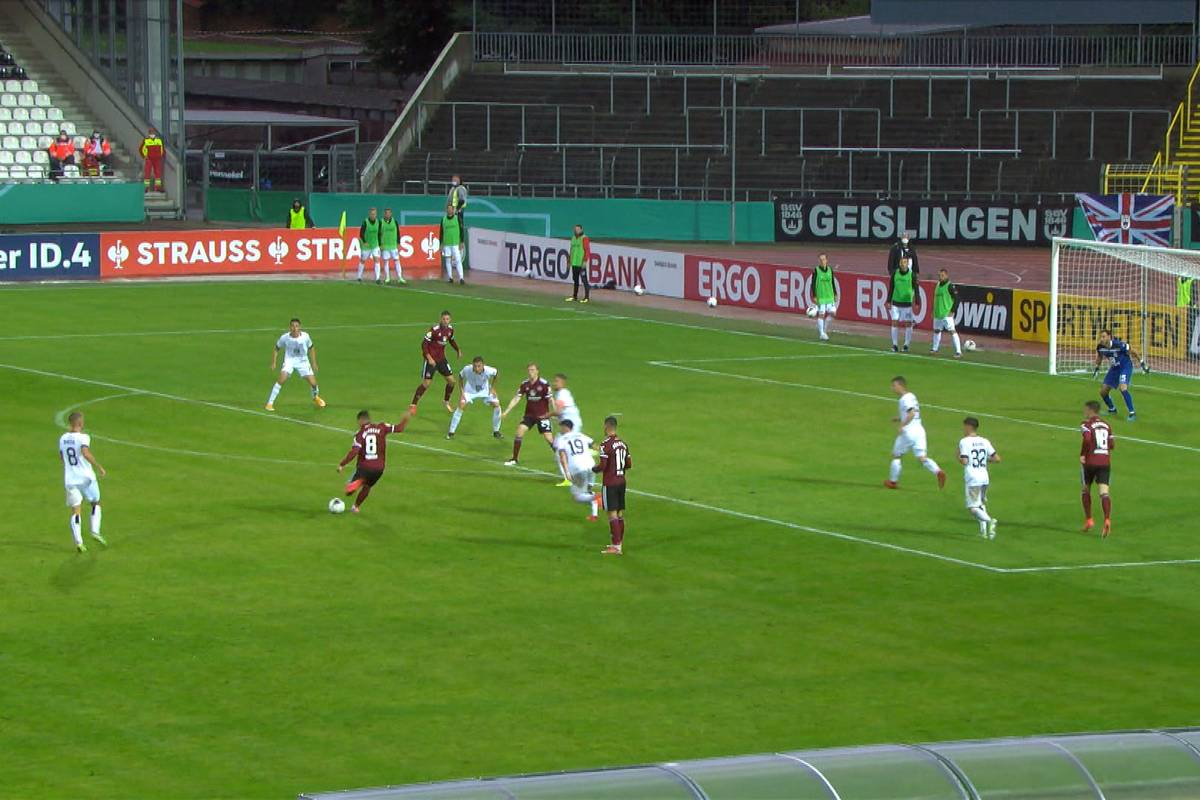 Zweitligist 1. FC Nürnberg erreicht mit einem mühsamen Sieg bei Regionalligist SSV Ulm die zweite Pokalrunde. Matchwinner ist ein ehemaliger BVB-Spieler.