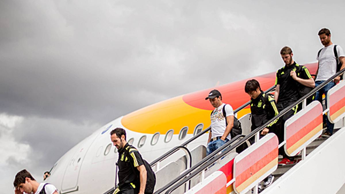 Der Nationalmannschaftssommer hält diesmal aber kein Happy-End für Alonso parat. In Brasilien scheitert die Furia Roja krachend in der Gruppenphase und muss früh die Heimreise antreten. Gut sechs Wochen später verkündet Alonso seinen Rücktritt aus der Nationalmannschaft