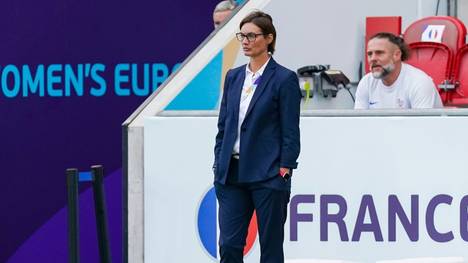 Corinne Diacre bleibt Trainerin der Französinnen