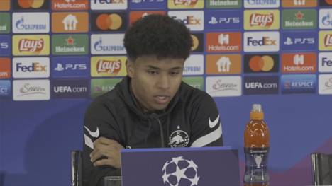 Vor dem ersten CL-Achtelfinale der Vereinsgeschichte gegen Bayern gibt sich Salzburgs Karim Adeyemi selbstbewusst. Ob er nächstes Jahr noch in der Mozartstadt spielen wird, lässt er offen.