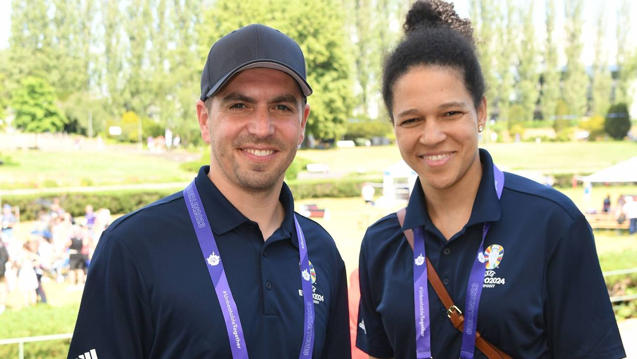 Lahm mahnt bei Besuch in Berlin