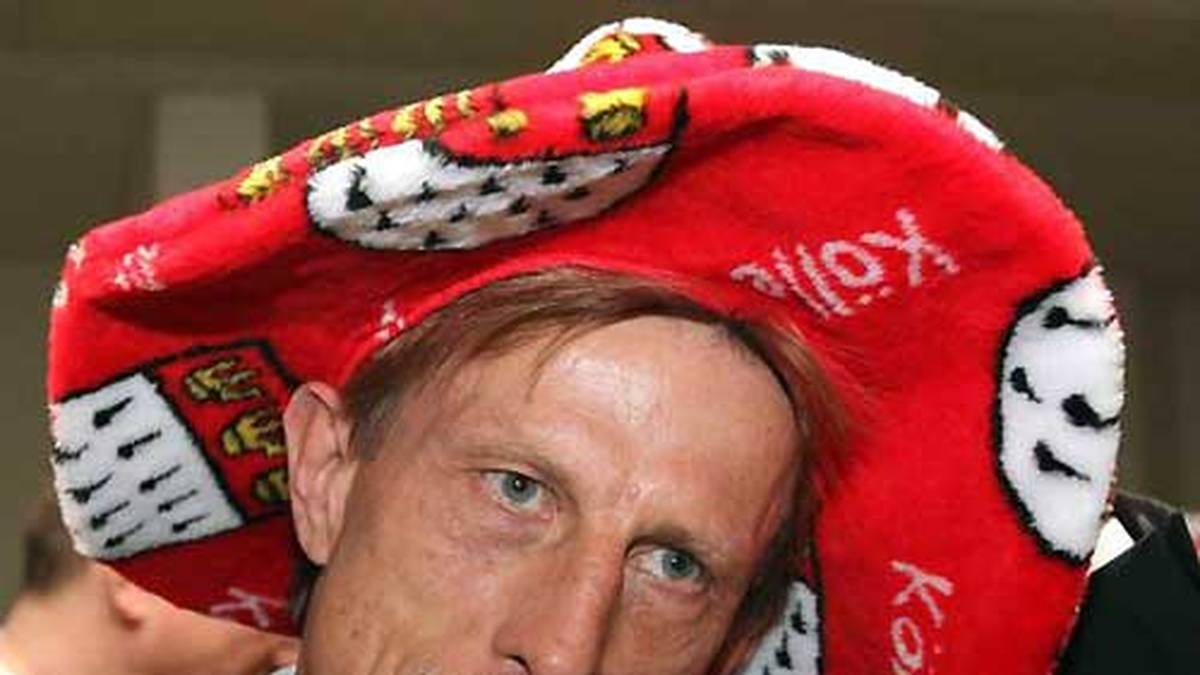 Am Ende aber ist das FC-Herz stärker. Daum will die damals zweitklassigen "Geißböcke" zurück in die Bundesliga führen