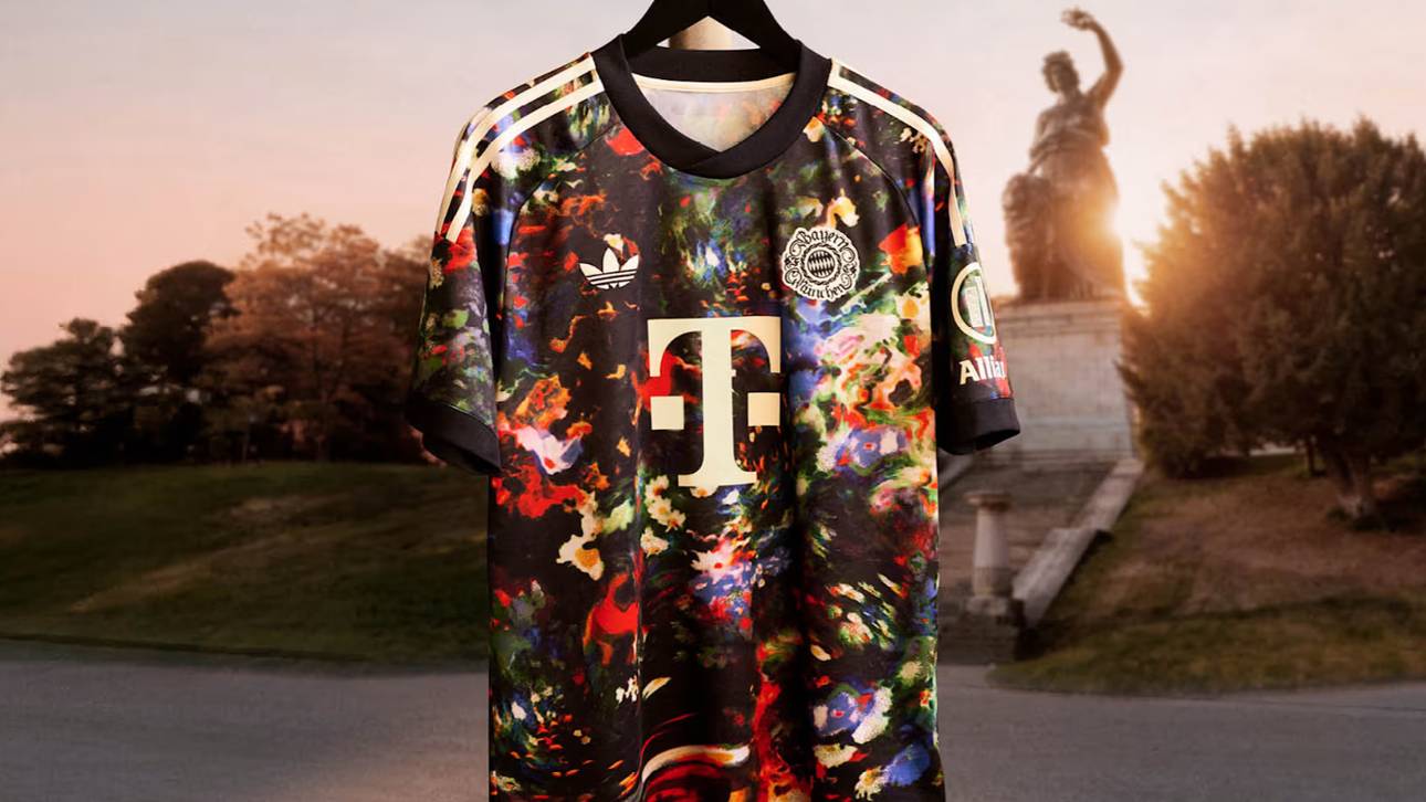 Das Wiesn-Trikot ist mit einem floralen, bunten Blumenmuster gestaltet