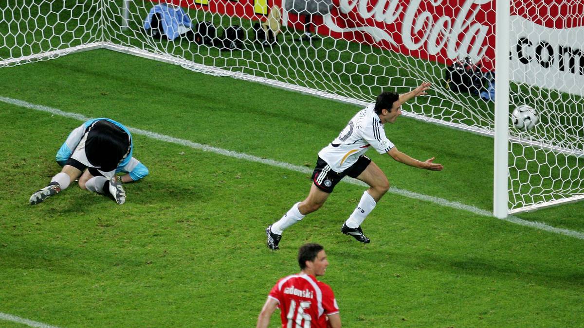 Tor Neuville - 1:0. Schlusspfiff!