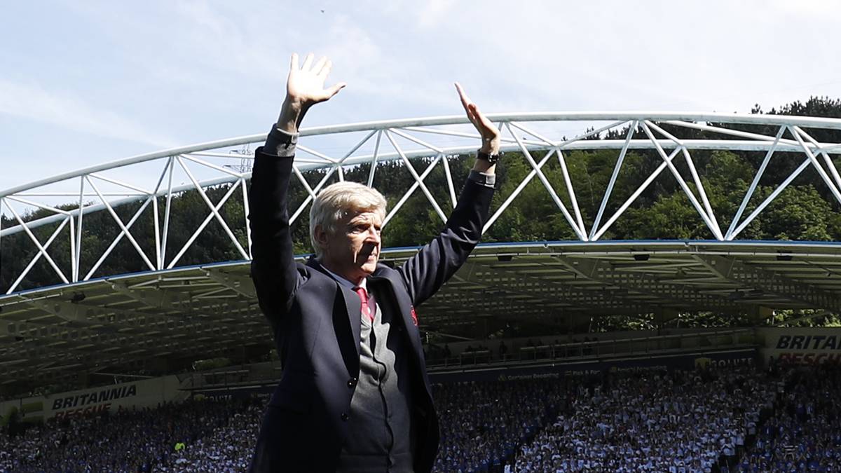 PLATZ 8: ARSENE WENGER (21) - Vor allem beim FC Arsenal räumte der Franzose in seiner Trainerkarriere ab, siebenmal den FA Cup und dreimal die englische Meisterschaft. Holte davor mit Monaco und Nagoya auch Titel in Frankreich und Japan