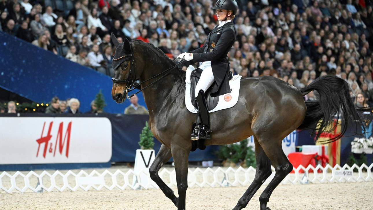 Dressur-EM: Von Bredow-Werndl gewinnt auch Gold in der Kür