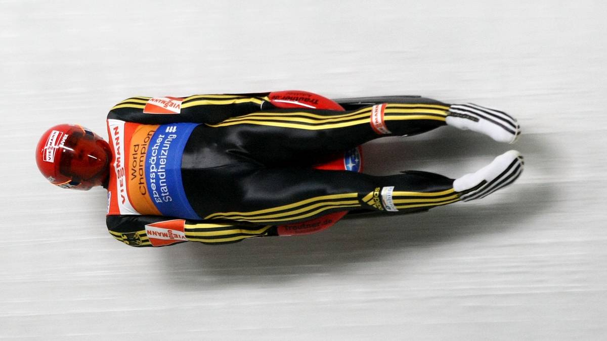 FELIX LOCH: Im Rodeln ist der 29-Jährige eine Klasse für sich. Im Einsitzer und Team kommt er auf insgesamt drei Olympische Goldmedaillen, 13 Weltmeistertitel und fünf gewonnene Europameisterschaften. Im Gesamtweltcup siegte Loch sechsmal - davon fünfmal in Folge zwischen 2011 und 2016
