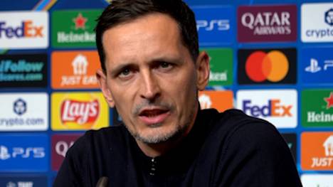 Eintracht Frankfurt muss in der Champions League gegen den FC Barcelona im umgebauten Camp Nou ran. SGE-Coach Dino Toppmöller warnt vor der Stärke der Katalanen.