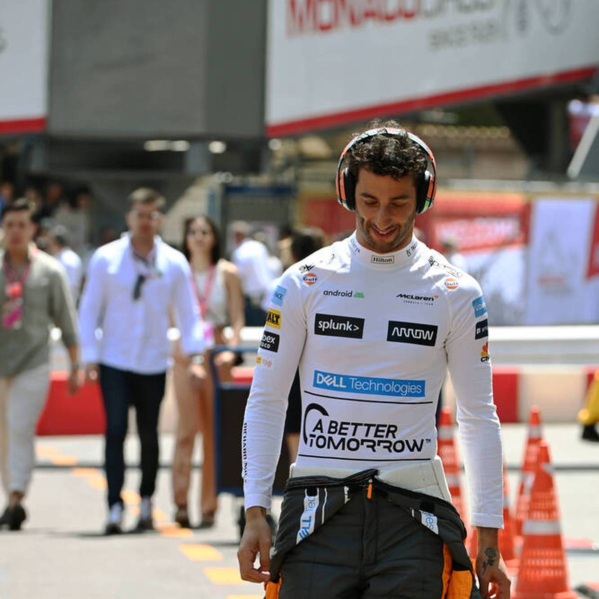 Der Druck auf den bei McLaren aktuell glücklosen Daniel Ricciardo verschärft sich weiter. Zak Brown äußert sich jetzt nochmal vielsagender.