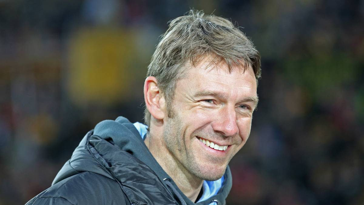 Als Interimslösung fungiert daraufhin Markus von Ahlen - zuvor Co-Trainer und verantwortlich für die zweite Mannschaft