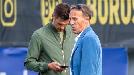 Borussia Dortmund will noch einen Verteidiger und einen Stürmer holen. Allerdings ist der Transfer-Budget trotz Bellingham-Verkauf nicht so riesig, wie mancher Fan denkt.