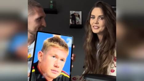Alicia Andrich, die Frau von Robert Andrich von Bayer Leverkusen postet auf Tik Tok ein Video von einem Fussball-Quiz.