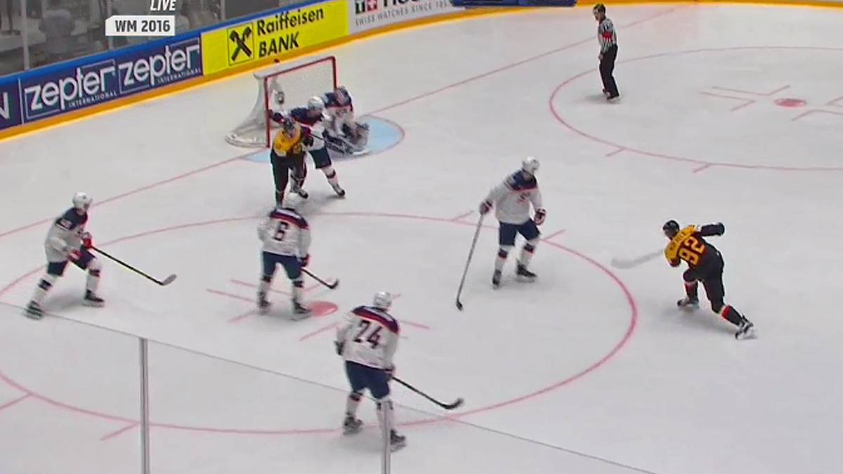 NHL-Profi Korbinian Holzer erzielte 33 Sekunden vor Schluss das Siegtor für Deutschland