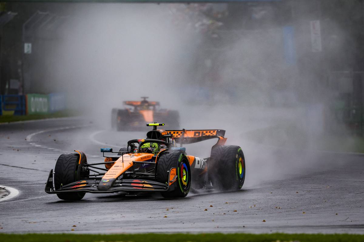 Norris triumphiert im Regenchaos - Desaster für Ferrari