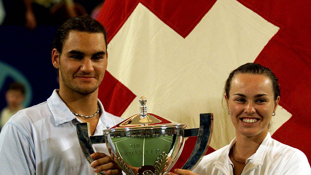 Im Januar 2001 siegt Federer mit Martina Hingis beim Hopman-Cup in Perth
