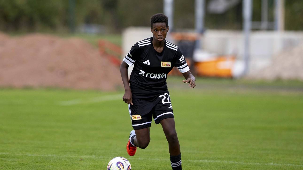 15-Jährige erhält Profi-Vertrag