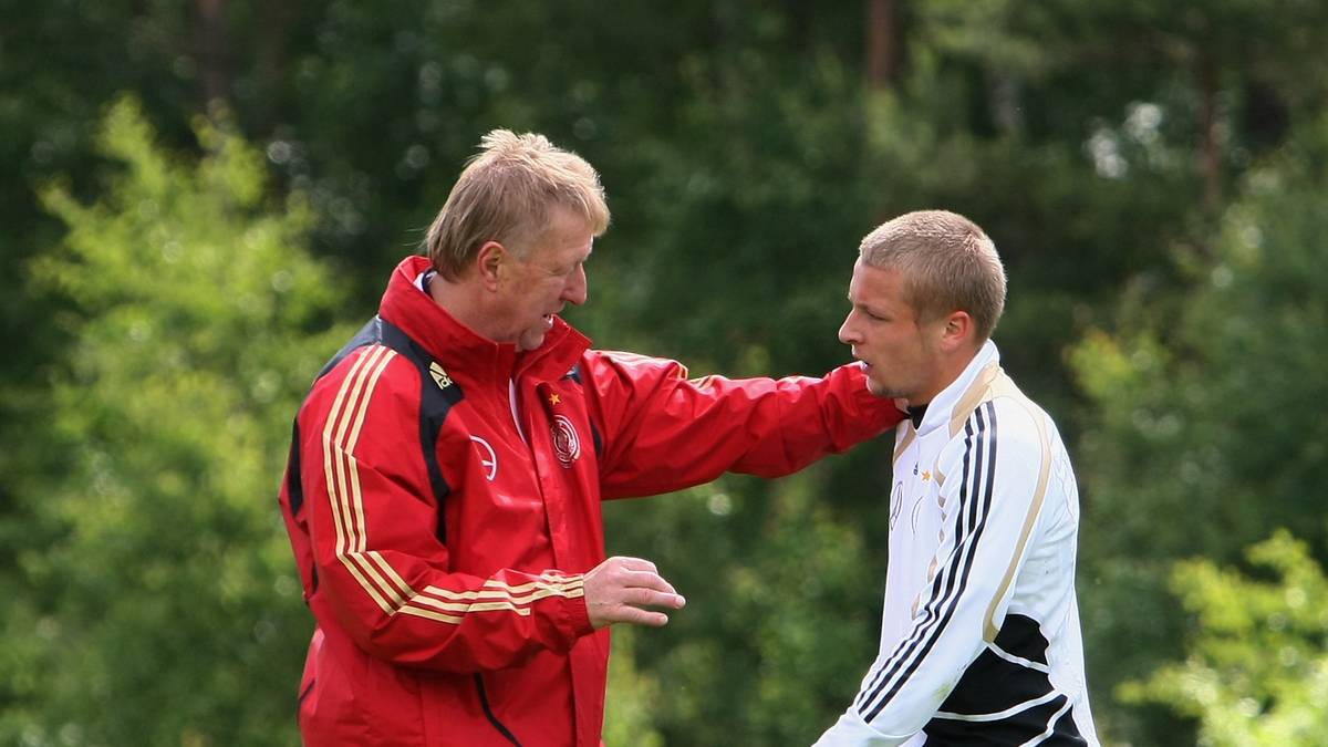 PATRICK EBERT: Der Potsdamer kommt im Endspiel nicht mehr zum Einsatz, darf nur in den drei Vorrundenspielen ran. Über Hertha und Spartak Moskau landet Ebert bei Rayo Vallecano. Trägt seit 2018 das Trikot von Zweitligist Dynamo Dresden